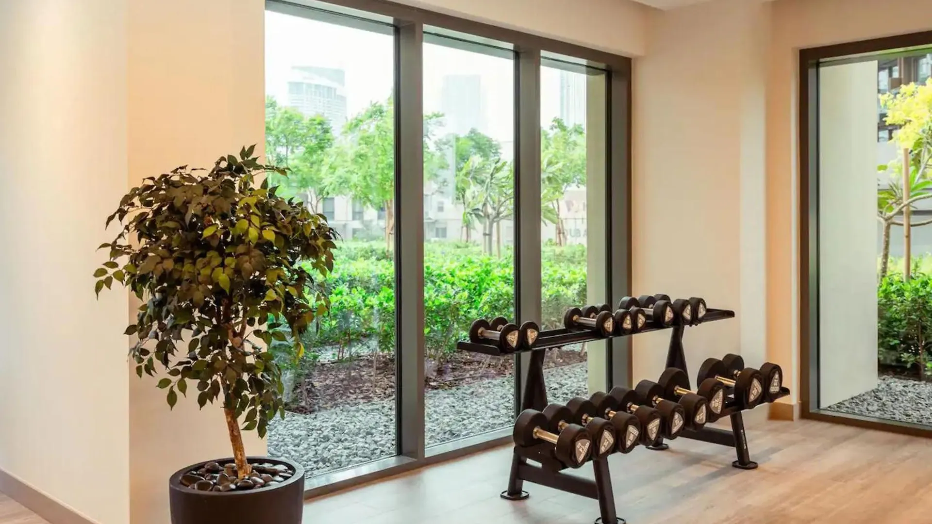Urban Zen Sky Suite 1Br - Dubai Mall Access By Maxx Value Homes 0*,  United Arab Emirates