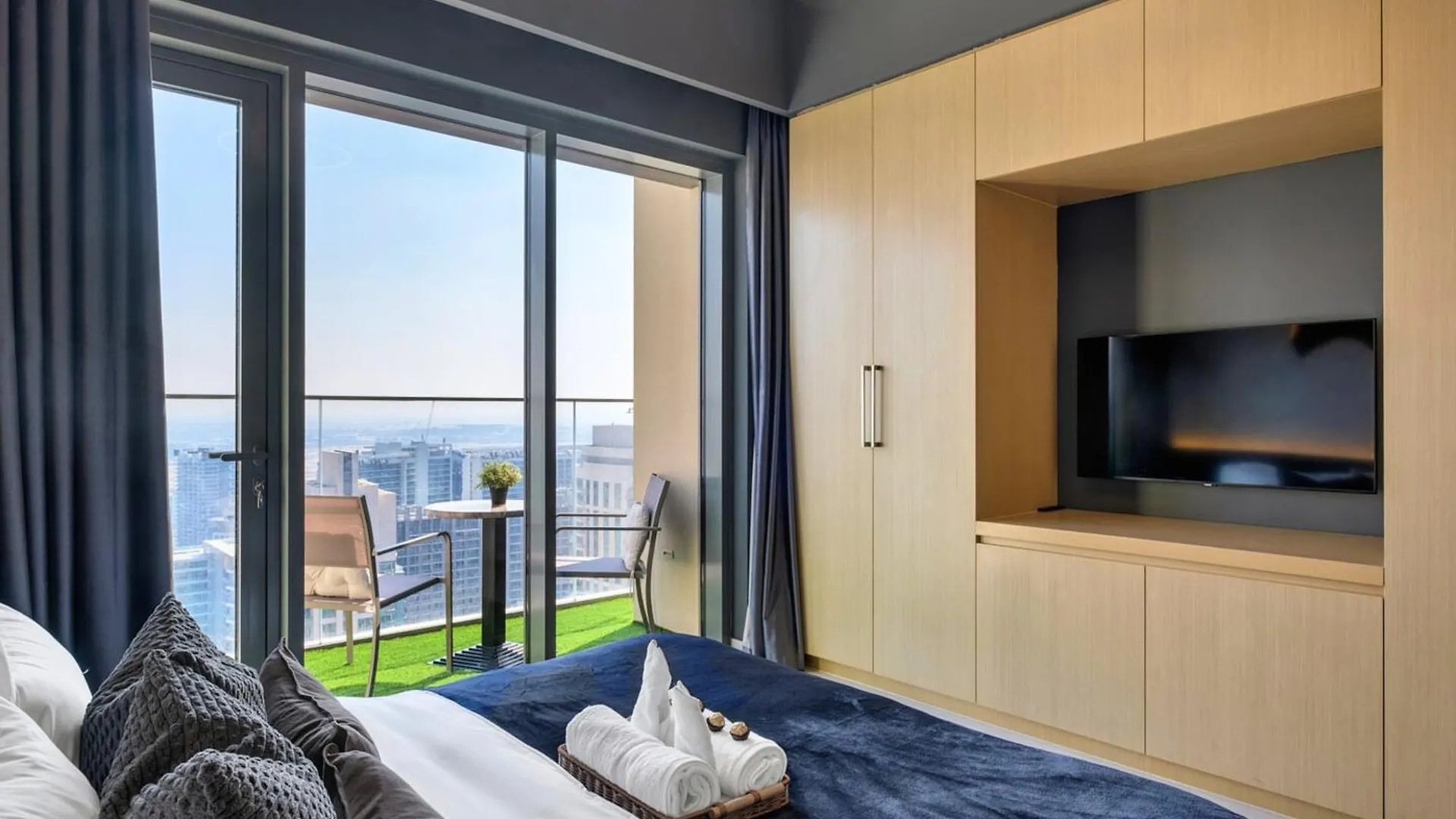 Urban Zen Sky Suite 1Br - Dubai Mall Access By Maxx Value Homes